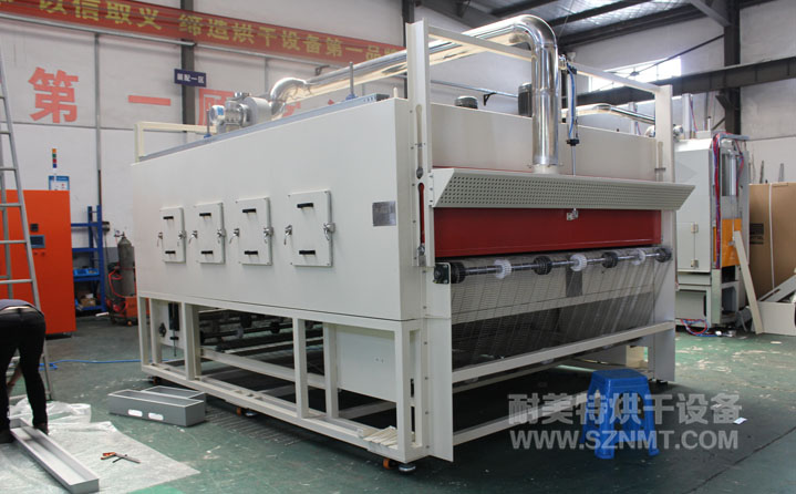 汽車輪罩板加熱軟化后壓成形自動化烘烤線